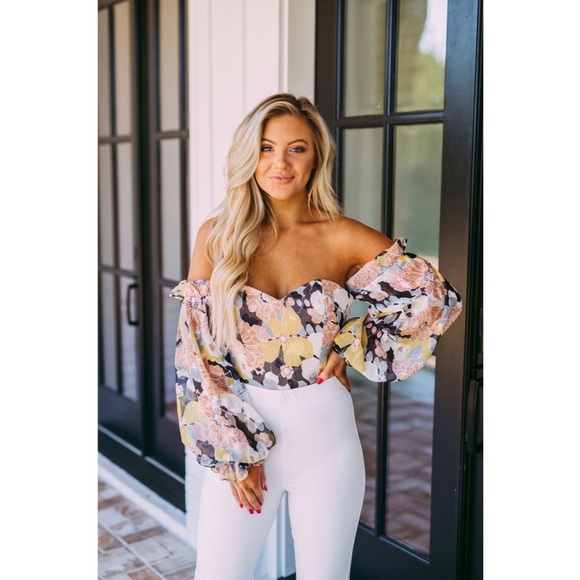 Off the shoulder bodysuit - Picture 3 of 8